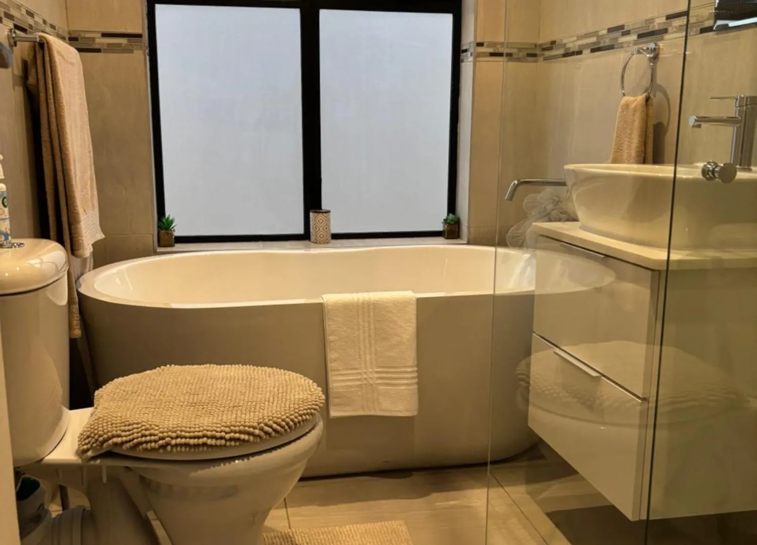 Modern 3 Bedroom Urban Getaway Κέιπ Τάουν 0*,